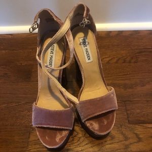 Steve Madden Light Pink Suede Heels